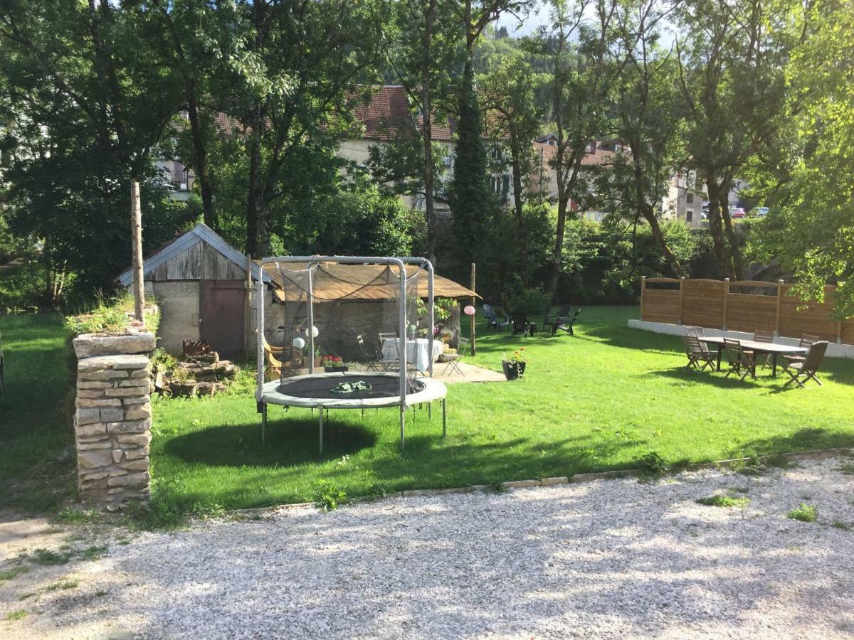 Gite Sur Loue Орнан Екстериор снимка
